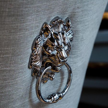 Winckley Stays Preston  Dış mekan fotoğraf A door knocker