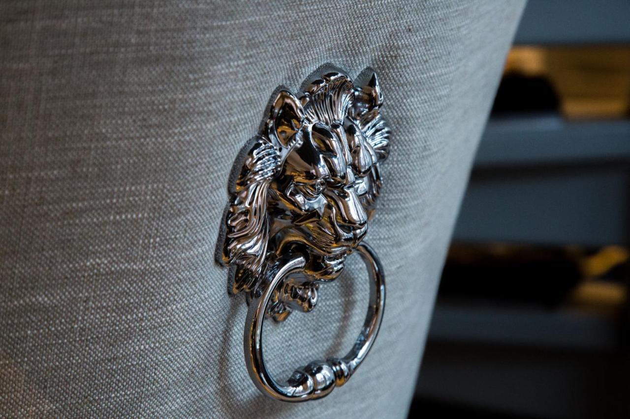 Winckley Stays Preston  Dış mekan fotoğraf A door knocker